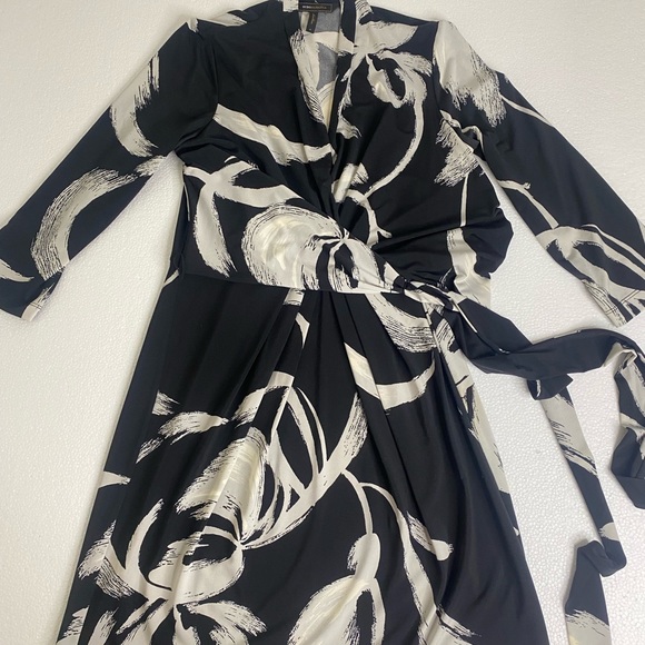 BCBGMaxAzria Dresses & Skirts - BCBG MaxAzria Wrap  Dress Medium 3/4 Sleeve